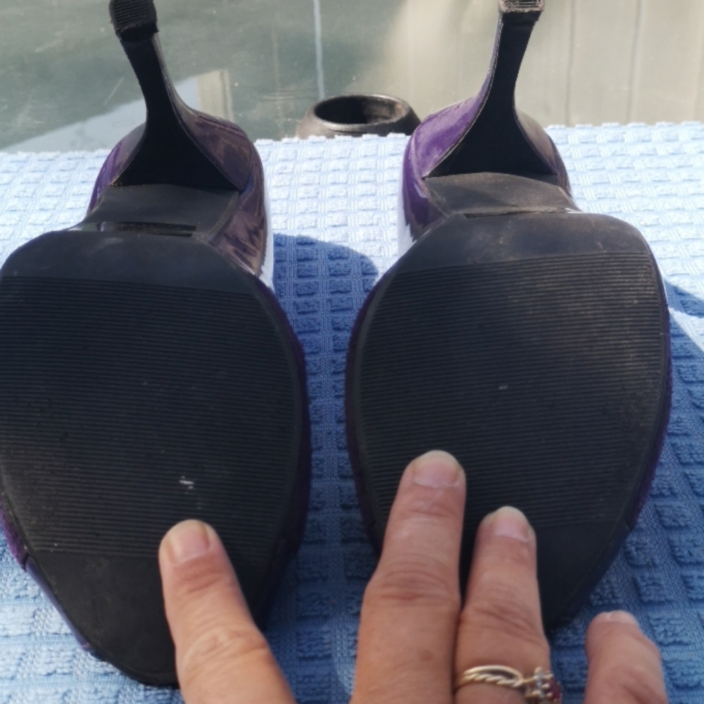 Shoes - Picture 3 of 3